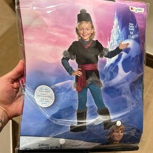 Size 7/8 Christophe Costume